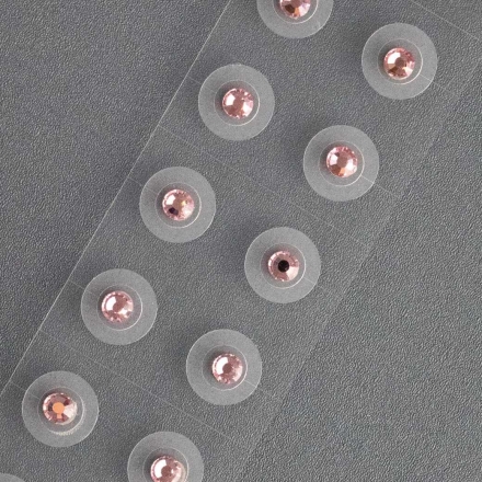 医療機器 耳つぼジュエリー「ウェルミミ」2袋（24粒入）