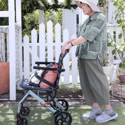 折りたたみ式 お出かけカート 座面付き 耐荷重100kg ブレーキ搭載 シルバーカー 完成品 スチール製 旅行 散歩 介護 介助 軽量 移動補助
