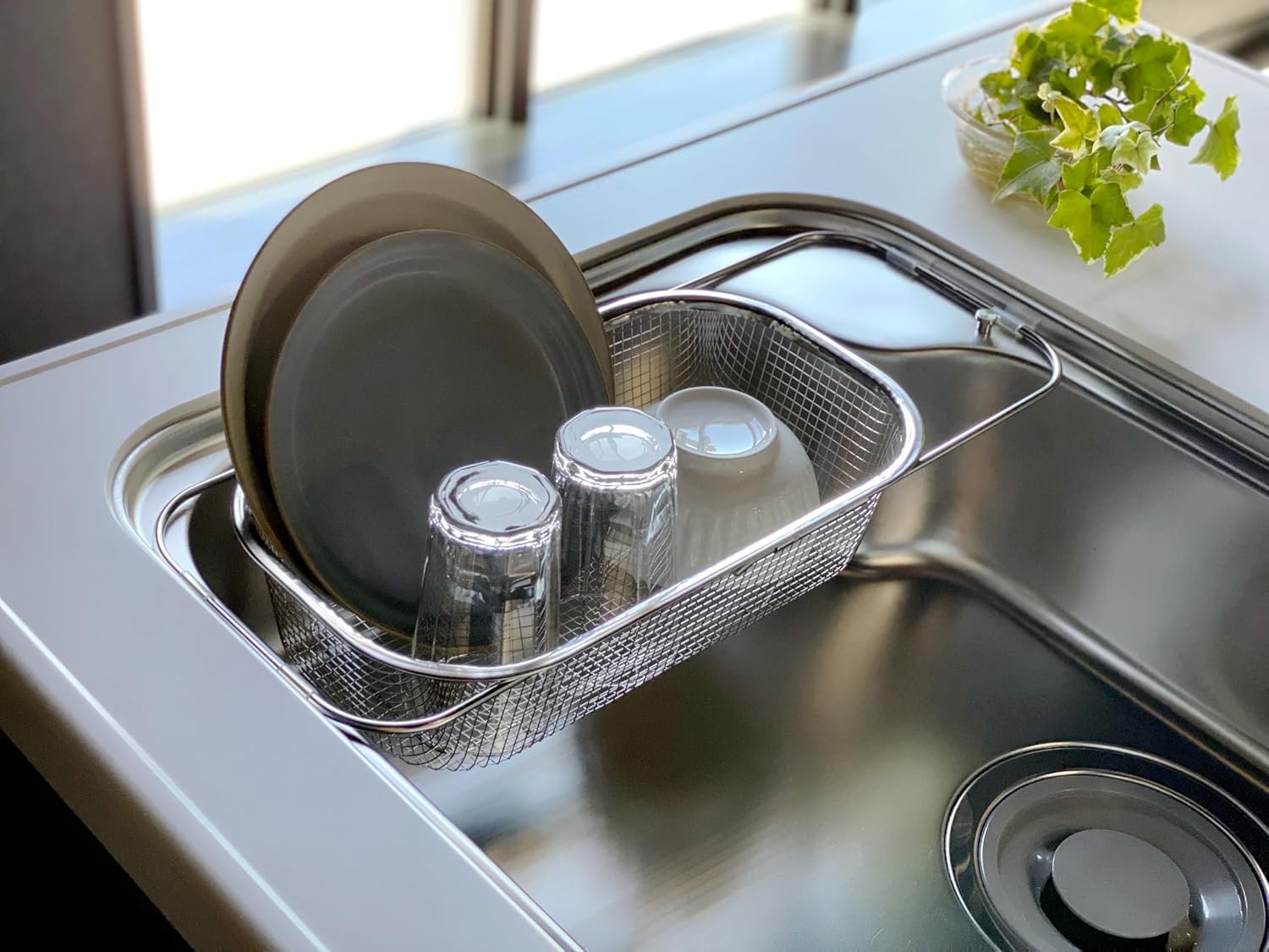 すっきり暮らす 水切りかご 深型 シンク渡しタイプ ステンレス 燕三条 日本製 ＆ 水切りマット ＆ スポンジ