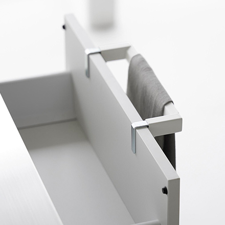 tower タワー 滑り落ち防止キッチンタオルハンガーバー ホワイト 1808