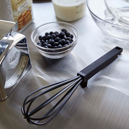 tower タワー シリコーンハンドル泡立て器 ブラック 6363