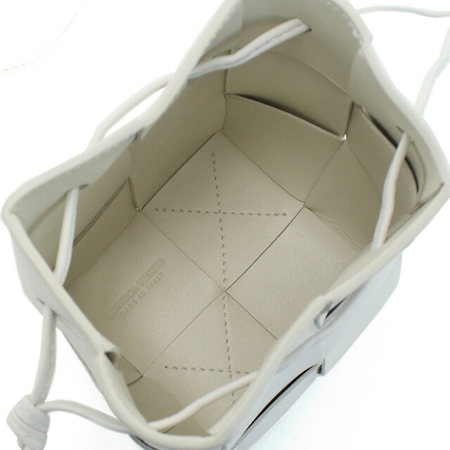 ボッテガ・ヴェネタ 斜め掛け ショルダーバッグ レディース BOTTEGA VENETA イタリア 680217 ホワイト系 バッグ 斜めがけ ブランド 高級 おしゃれ プレゼント 女性 実用的 かわいい