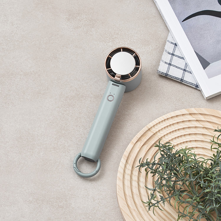 Life on Products ライフオンプロダクツ ペルチェ冷却機能ハンディファン カラビナ付 ベージュ LCAF034