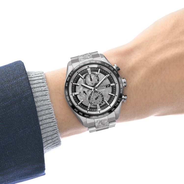 CITIZEN シチズン ATTESA アテッサ AT8284-61A メンズ 腕時計 エコ・ドライブ 電波ソーラー ダイレクトフライト デュラテクト サファイアガラス クロノグラフ 10気圧防水