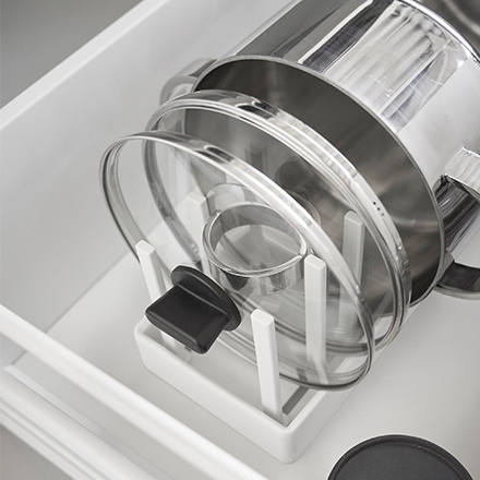 tower タワー シンク下幅調節鍋蓋&フライパン収納スタンド W40 ホワイト 1361