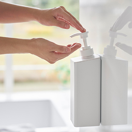 tower タワー たっぷり洗剤が出るマグネットディスペンサー コンディショナー ホワイト 1534