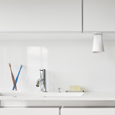 tower タワー フィルムシート洗面戸棚下マグネットタンブラー ホワイト 1751