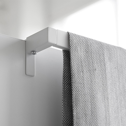 tower タワー 滑り落ち防止キッチンタオルハンガーバー ワイド ホワイト 1810