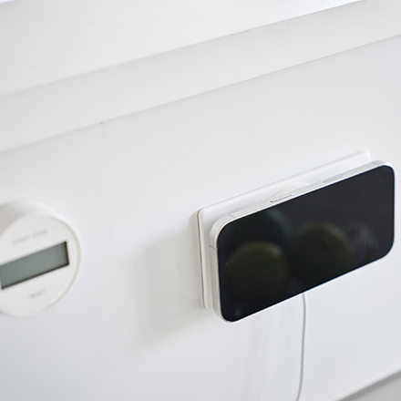 tower タワー マグネットスマートフォン充電ホルダー ホワイト 10086