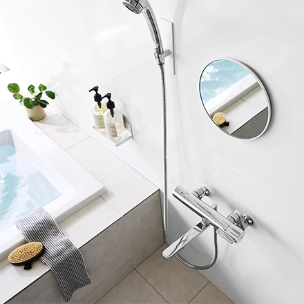 tower タワー マグネットバスルームミラー 丸型 23cm ホワイト 10175