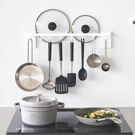 tower タワー フィルムフック鍋蓋も収納できるキッチンツールバーフック付き W55 ホワイト 10412