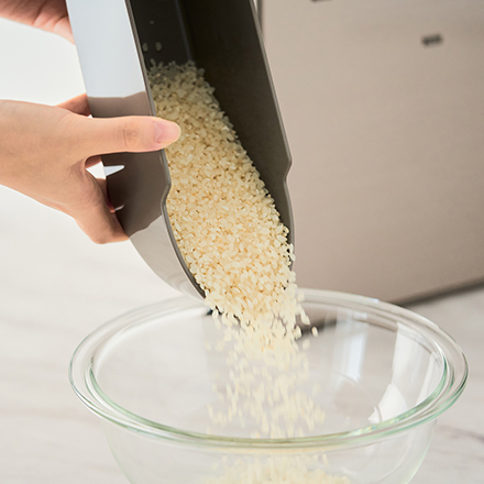 スリム米びつ（12kgタイプ） シャンパンゴールド RCY-12CG