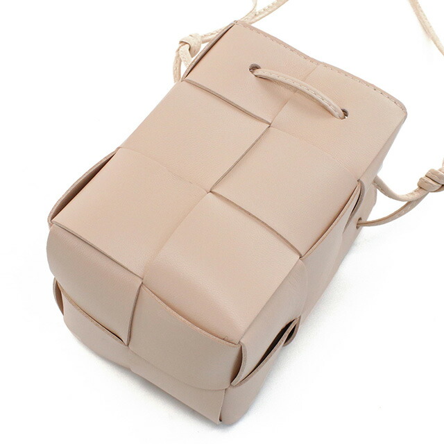 ボッテガ・ヴェネタ 斜め掛け ショルダーバッグ レディース BOTTEGA VENETA イタリア 680217 ピンク系 バッグ 斜めがけ ブランド 高級 おしゃれ プレゼント 女性 実用的 かわいい