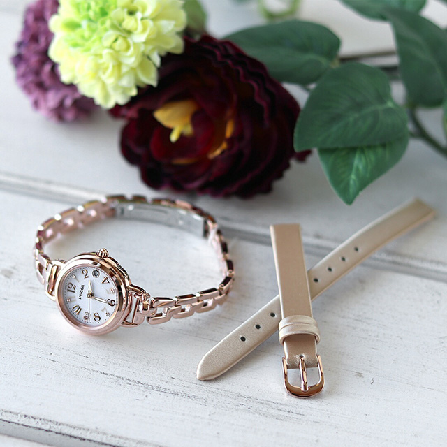 シチズン ウィッカ 電波ソーラー レディース 腕時計 KL0-561-17 CITIZEN wicca シルバー ピンクゴールド ブランド おしゃれ 防水 軽い 華奢 かわいい プレゼント 女性 実用的