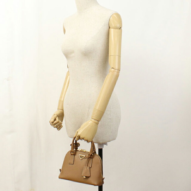 プラダ ハンドバッグ レディース ブランド PRADA SAFFIANO LUX 2WAY レザー 1BA851 ブラウン 軽量 小さめ 手提げ 高級 おしゃれ プレゼント 女性 実用的 かわいい