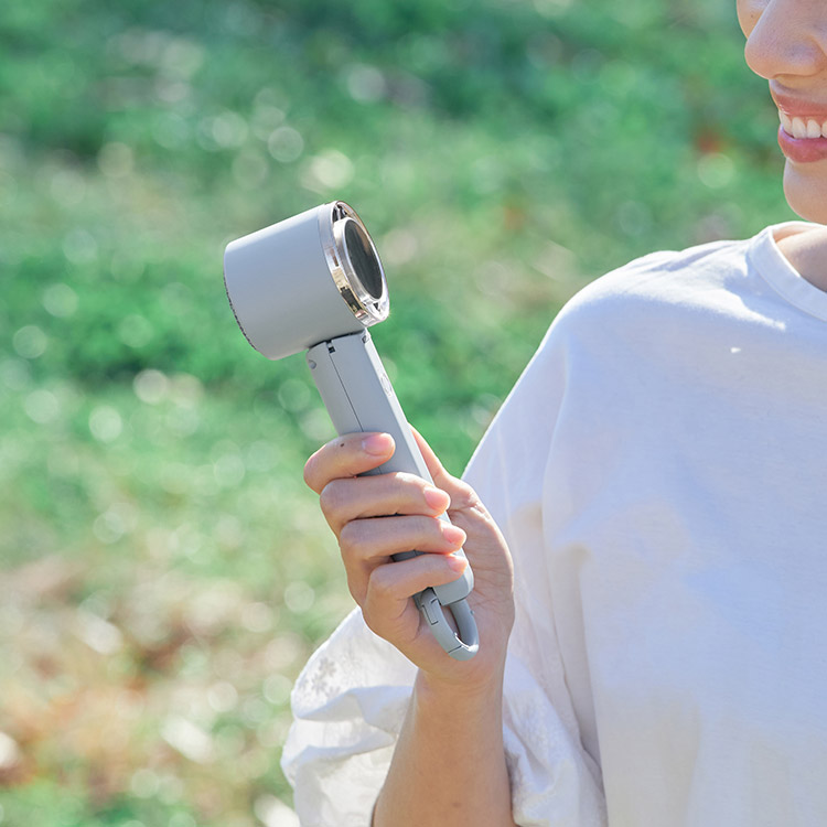 Life on Products ライフオンプロダクツ ペルチェ冷却機能ハンディファン カラビナ付 ベージュ LCAF034