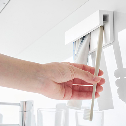 tower タワー フィルムフック差し込み式歯ブラシ&チューブホルダー W18 ホワイト 1497