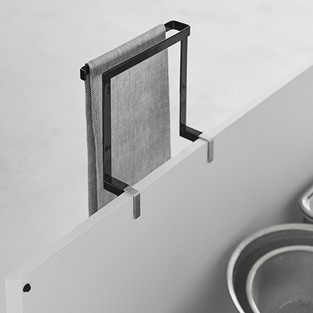 tower タワー キッチンシンク下収納扉タオルハンガー H15 ブラック 1591