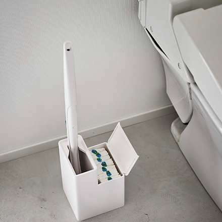 tower タワー 替えブラシ収納付き流せるトイレブラシスタンド ホワイト 5722