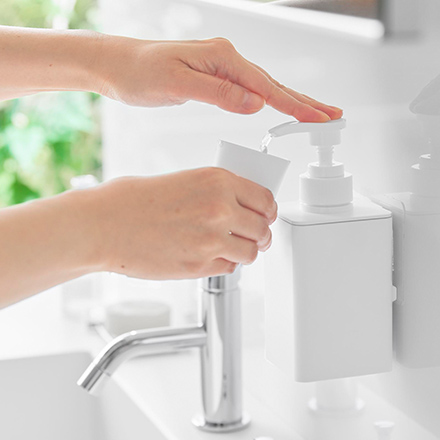 tower タワー フィルムフックマウスウォッシュディスペンサー&ミニタンブラー ワイト 10539