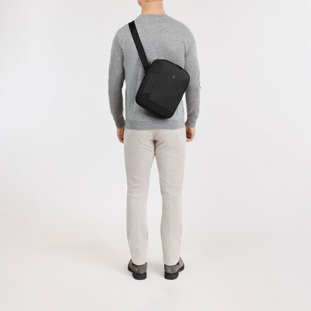 ビクトリノックス アルトモントモダン クロスボディバッグ ネイビーブルー 653538