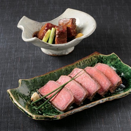 〈東京・なだ万〉 黒毛和牛ローストビーフ・黒豚の角煮詰合せ