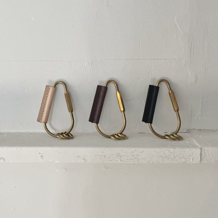 真鍮引き立つキーリング キーホルダー キナリ