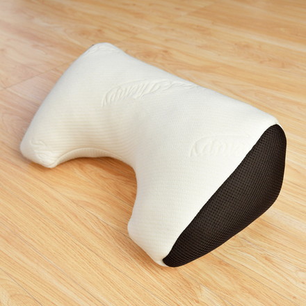 腰にも頭にも 整体院の先生がお勧めするクッション 腰サポート ひじ置き お昼寝まくら くつろぎアイテム