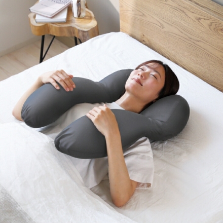 胸を開くまくら 枕 ピロー