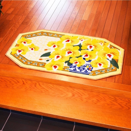 幸福の「黄色い胡蝶蘭」 八角玄関マット レギュラー 50×80cm