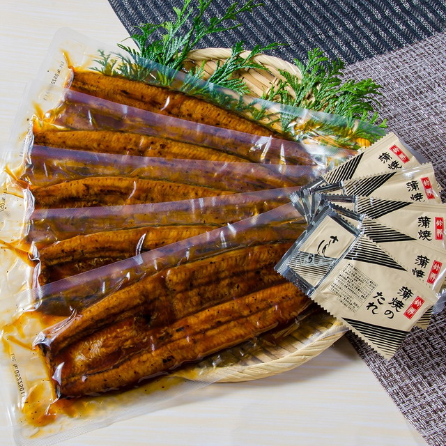訳あり 鹿児島県産徳用うなぎ長蒲焼 140g×4尾+1 合計5尾 土用の丑の日