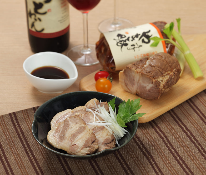 厳選した国産豚を熟成させたジューシーな味わい　手作り焼豚2本入り　焼豚屋本舗・石川県