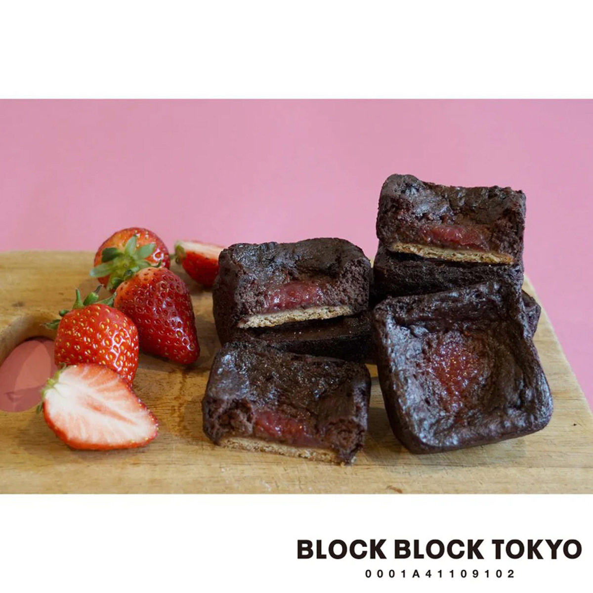 バスクチーズケーキ ショコラストロベリー〔(約5cm×5cm×高さ2cm)×4個〕スイーツ 個包装