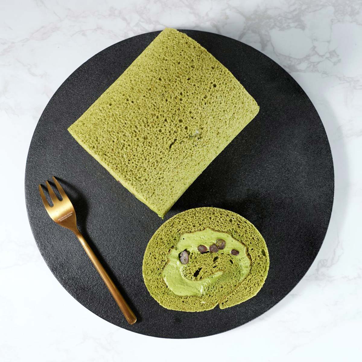白金プレミアムロールケーキ 抹茶〔幅20cm×奥行8cm×高さ7.7cm〕ロールケーキ 冷凍