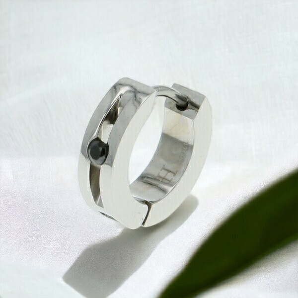 ライオンハート ピアス ブランド LION HEART 正規品 シングルフープピアス メンズ 片耳 ストーン サージカルステンレス シルバー レディース LHMP001NS アクセサリー 記念日 誕生日プレゼント ギフト プレゼント 実用的