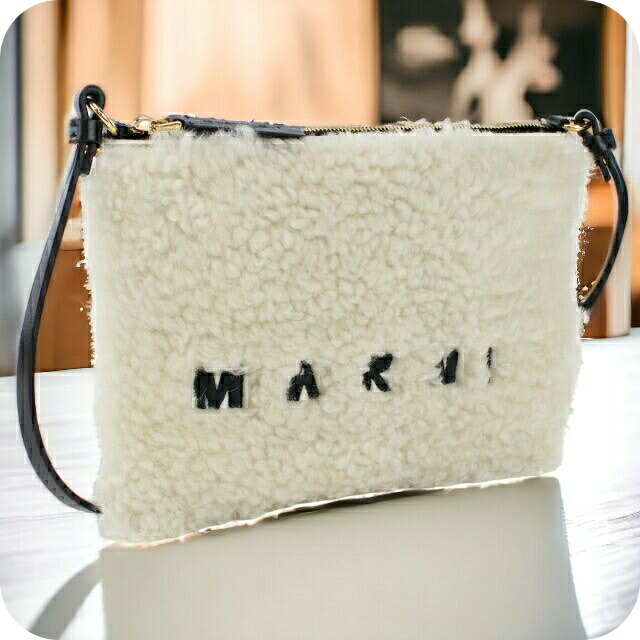 マルニ 斜め掛けショルダーバッグ レディース MARNI ラム レザー イタリア PHMO0011L0 ホワイト系 バッグ 斜めがけ ブランド 高級 おしゃれ プレゼント 女性 実用的 かわいい