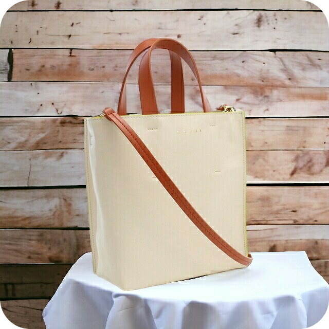マルニ トートバッグ レディース MARNI レザー イタリア SHMP0040Q0 ホワイト系 イエロー系 バッグ 軽量 手提げ ブランド 高級 おしゃれ プレゼント 女性 実用的 かわいい