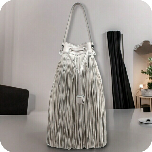 ジェイアンドエムデヴィッドソン J&M DAVIDSON ショルダーバッグ LFRG-0XX-SCNP-910S レディース ザ フリンジ THE FRINGE グレー 斜めがけ ブランド 高級 おしゃれ プレゼント 女性 実用的 かわいい