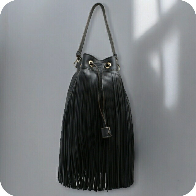ジェイアンドエムデヴィッドソン J&M DAVIDSON ショルダーバッグ LFRG-0XX-SCNP-999G レディース ザ フリンジ THE FRINGE ブラック 斜めがけ ブランド 高級 おしゃれ プレゼント 女性 実用的 かわいい