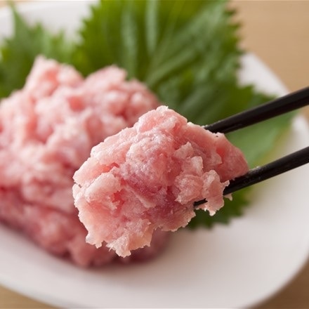 三崎恵水産 神奈川 三浦三崎 三崎のまぐろ丼の具 漬け・すき身各100g×2