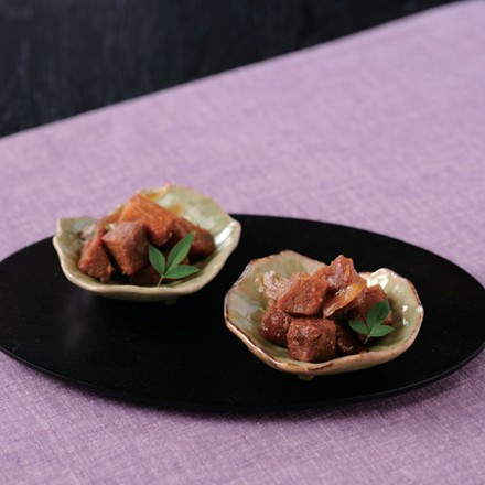 〈京都・下鴨茶寮〉 きんぴらまぐろ木箱入