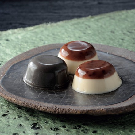 〈東京・なだ万〉 プリン詰合せ　計8個入り