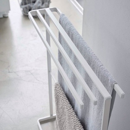 横から掛けられるバスタオルハンガー（ホワイト）