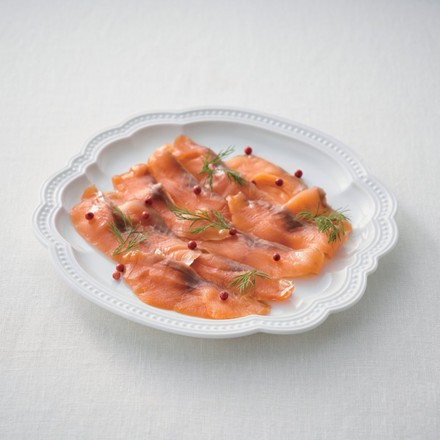 岩手久慈育ち琥珀サーモン 燻製スライス　5パック