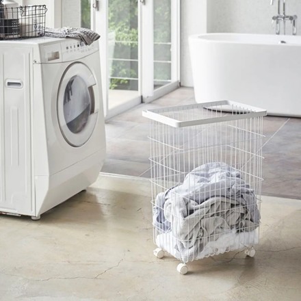 ランドリーバスケット キャスター付き（ホワイト）
