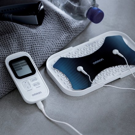 〈オムロン〉 低周波治療器　HV-F030