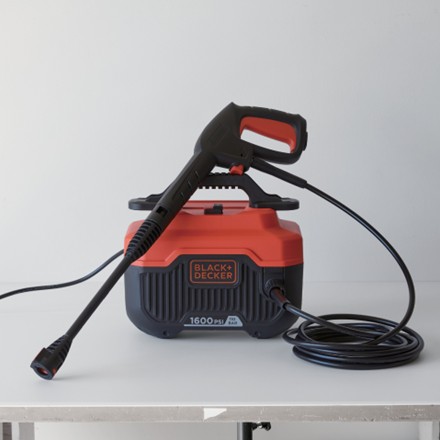 〈ブラックアンドデッカー〉 コンパクト高圧洗浄機