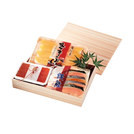 お歳暮のし付き 海の幸3種 おたのしみセット 銀鮭50g×4、いくら100g、数の子200g