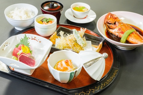 【愛知】天空海遊の宿 末広【月・土・日利用限定】2名様 日帰り入浴≪昼食・コーヒー券付≫