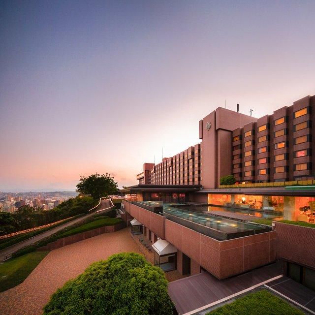 【鹿児島】SHIROYAMA HOTEL kagoshima（城山ホテル鹿児島）　2名様 　平休日1泊2食付